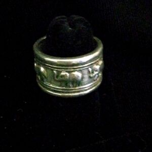 Vintage, Sterling Silver Lucky Elephant Ring...Sz 6